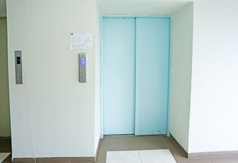 ホテル Capital O 92971 Pelangi Residence