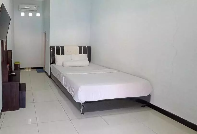 Hotelli Surya Abadi Homestay Syariah Redpartner
