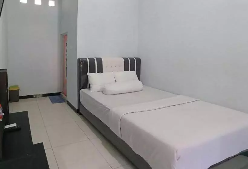 Hotelli Surya Abadi Homestay Syariah Redpartner