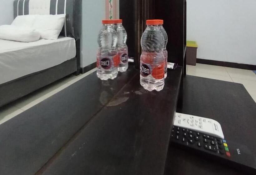 ホテル Surya Abadi Homestay Syariah Redpartner