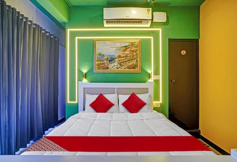 בית מלון כפרי Oyo Flagship The Coffee Club Executive Lodging