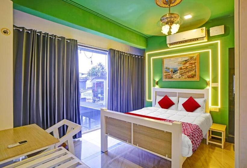 בית מלון כפרי Oyo Flagship The Coffee Club Executive Lodging