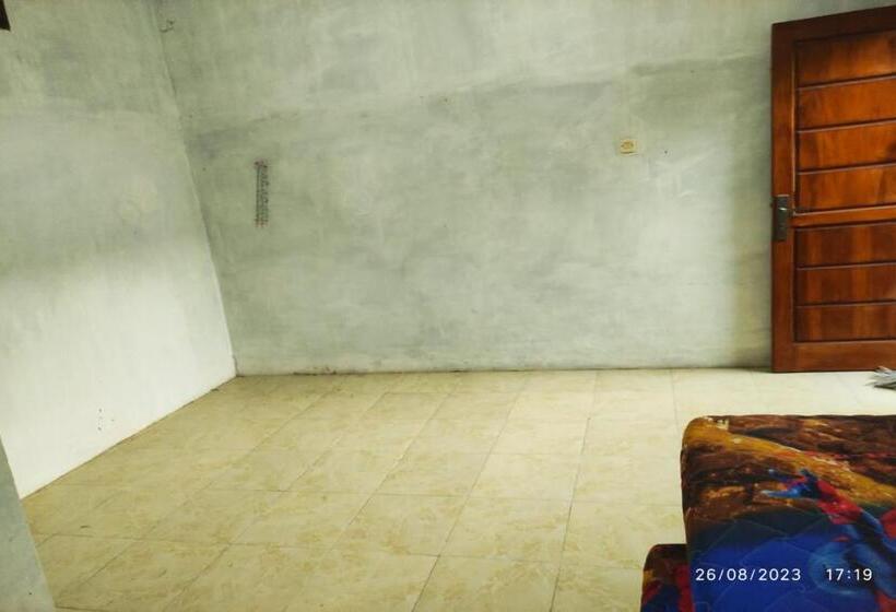 هتل Spot On 93042 Lina Homestay Syariah