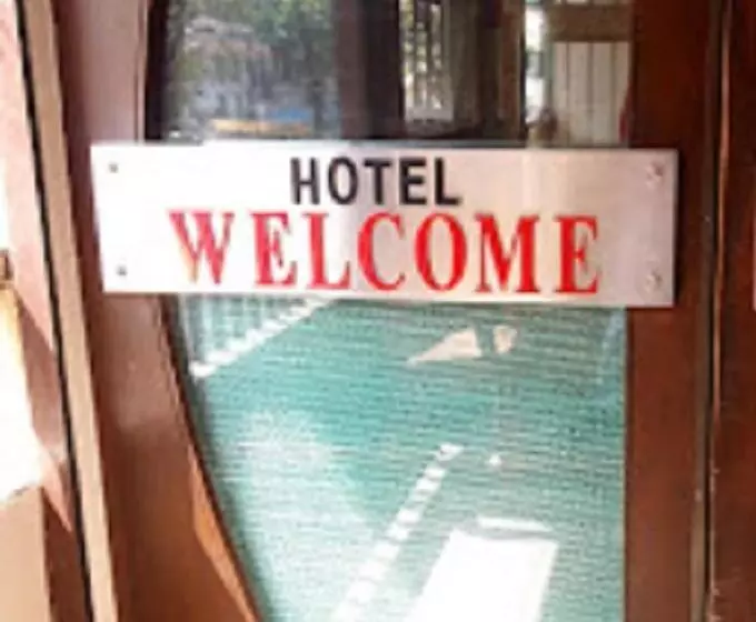 هتل Welcome, Mumbai