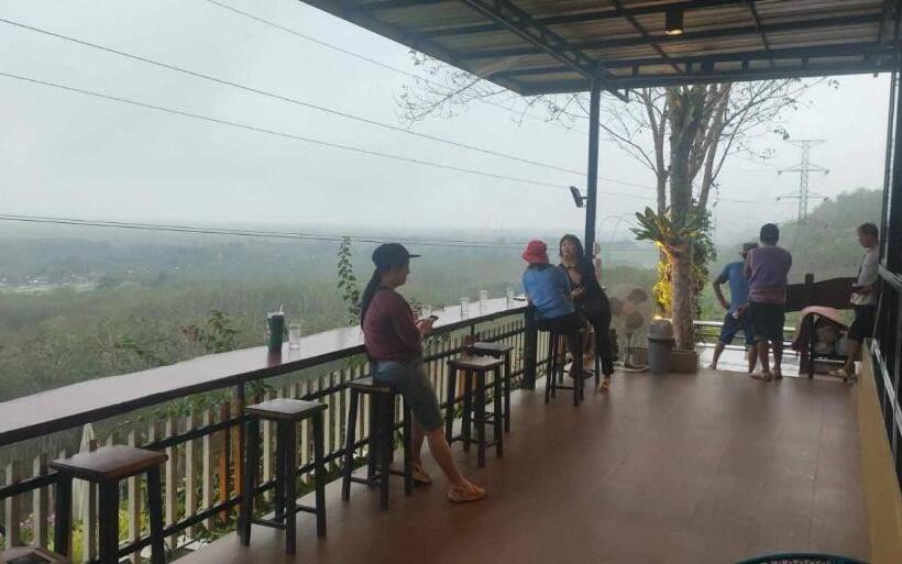 Bed and Breakfast Doisky Phangnga