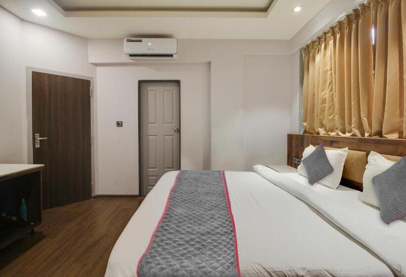 בית מלון כפרי Collection O Avasa Grand