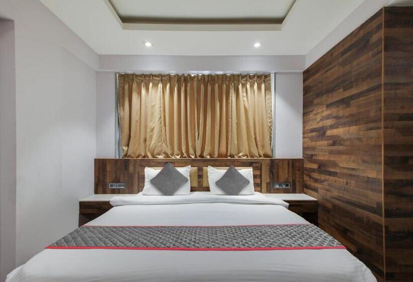 בית מלון כפרי Collection O Avasa Grand