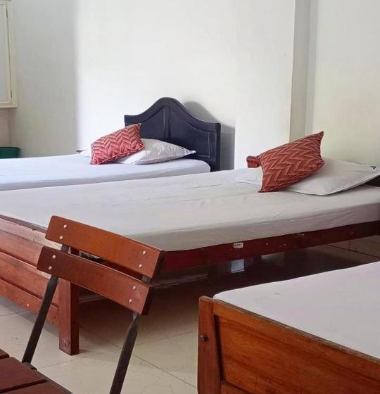 ホテル Noor Plaza