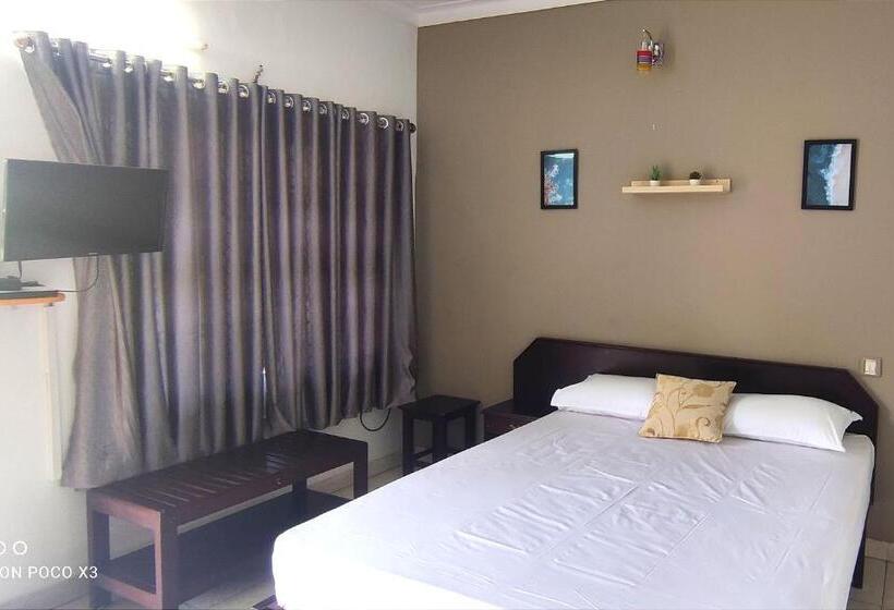 ホテル Noor Plaza