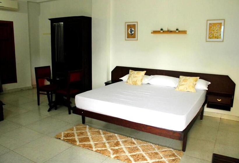 ホテル Noor Plaza