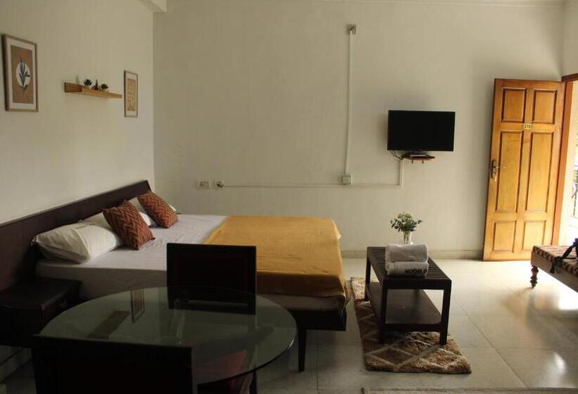 ホテル Noor Plaza