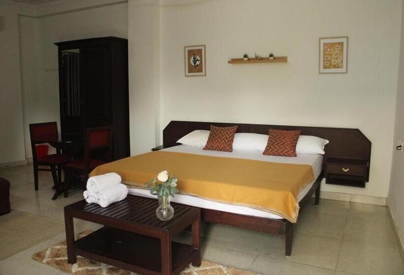 ホテル Noor Plaza