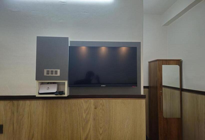 ホテル Noor Plaza