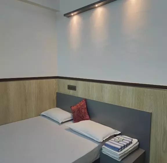 ホテル Noor Plaza