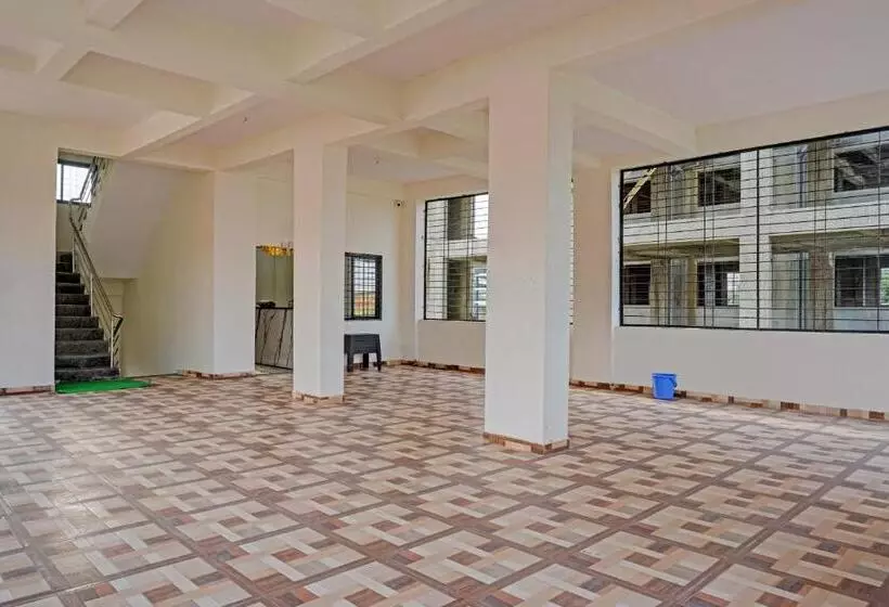 ホテル Oyo Flagship Sai Balaji Lodge