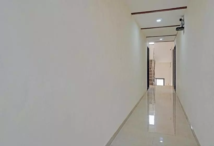 ホテル Oyo Flagship Sai Balaji Lodge