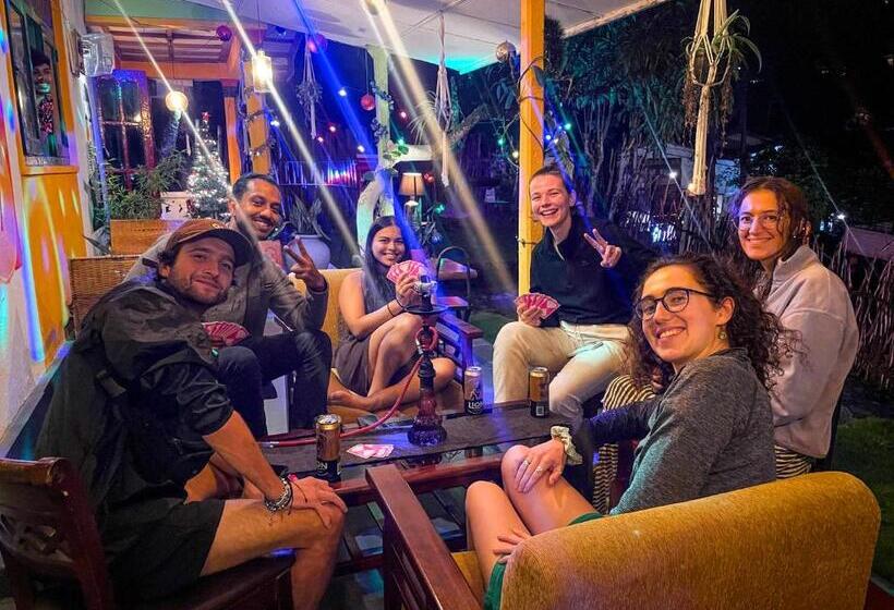 Mad Monkey Hostel And Lounge