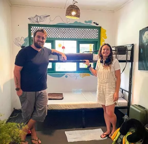 Mad Monkey Hostel And Lounge