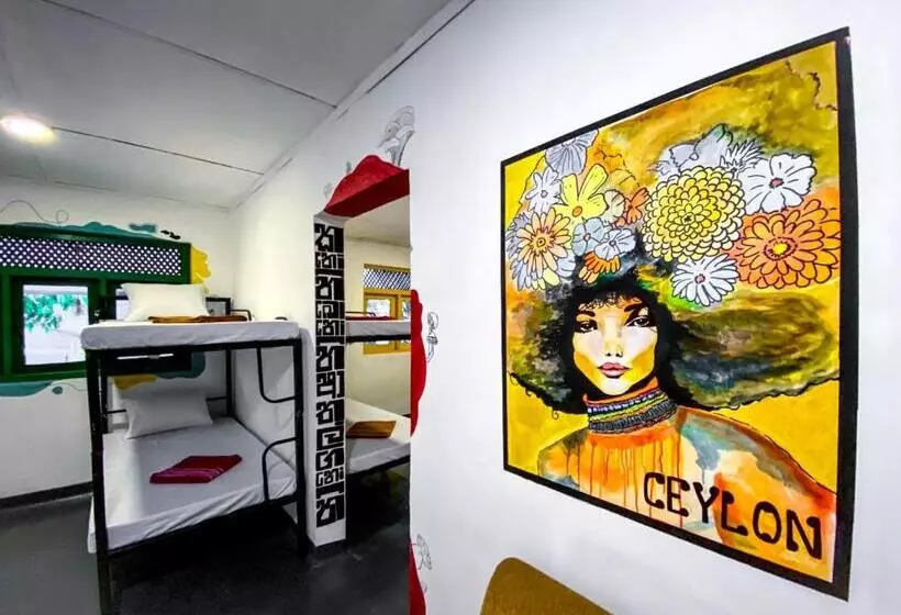 Mad Monkey Hostel And Lounge