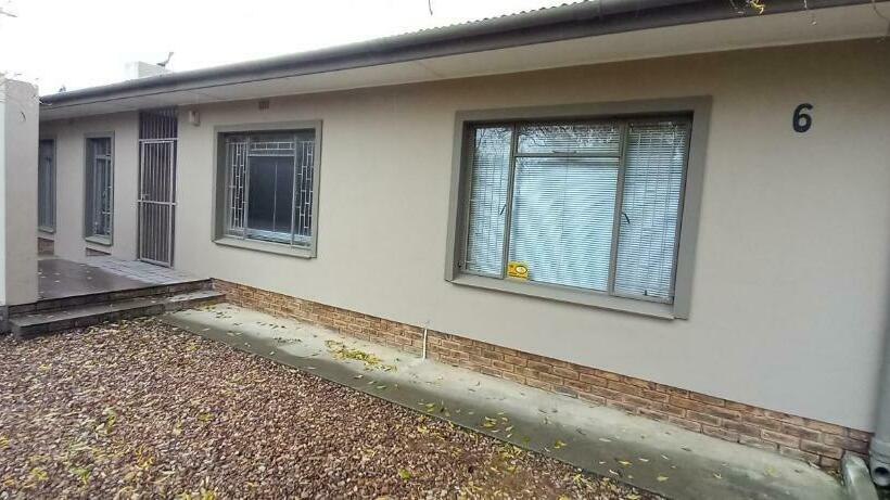 Общежитие Wolseley Budget Self Catering & Backpackers Witzenberg