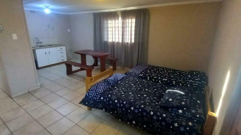 Общежитие Wolseley Budget Self Catering & Backpackers Witzenberg