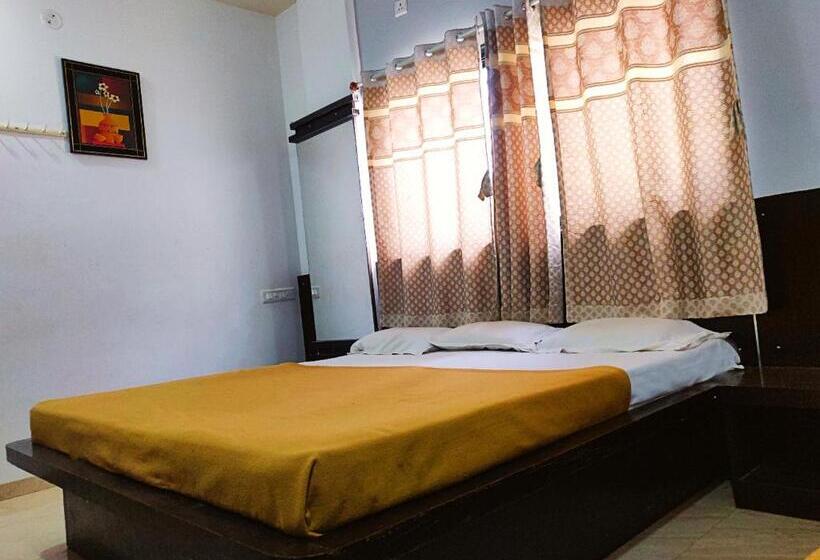 فندق Bhavanichatra Bhakt  Niwas