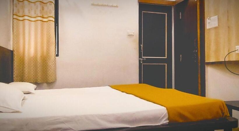 فندق Bhavanichatra Bhakt  Niwas