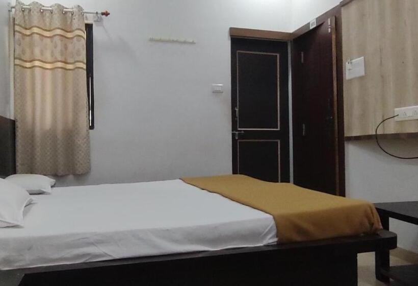 فندق Bhavanichatra Bhakt  Niwas