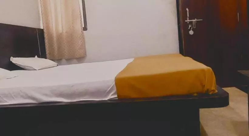 ホテル Bhavanichatra Bhakt  Niwas