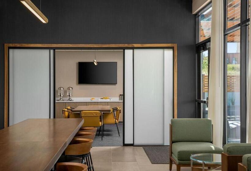 هتل Courtyard By Marriott Pocatello