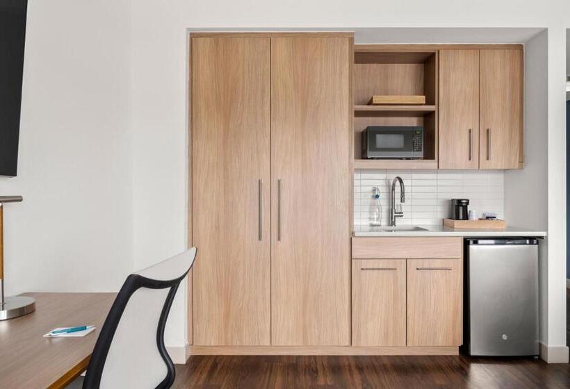 Otel Element Springfield South