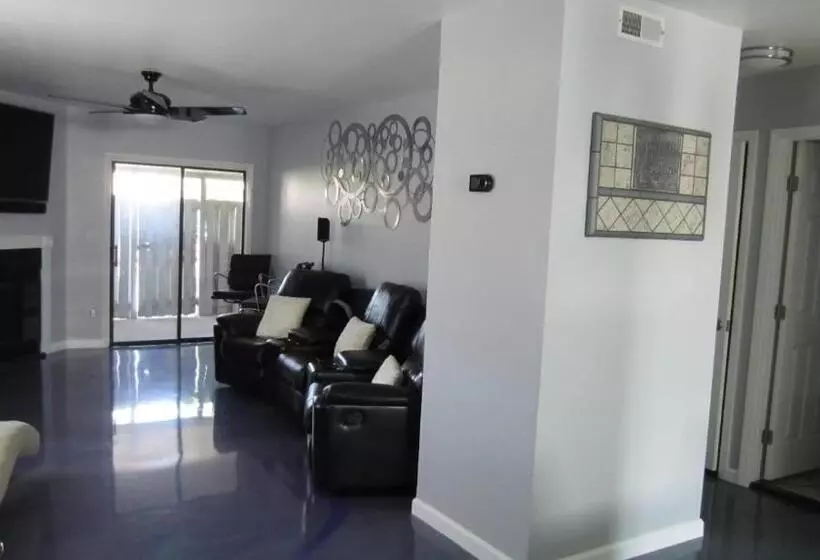 Hotelli Modern/retro Condo