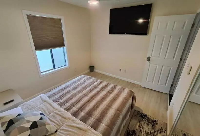 Hotelli Modern/retro Condo