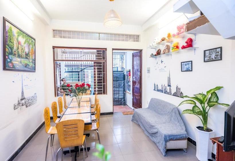 Happy Saigon Hostel