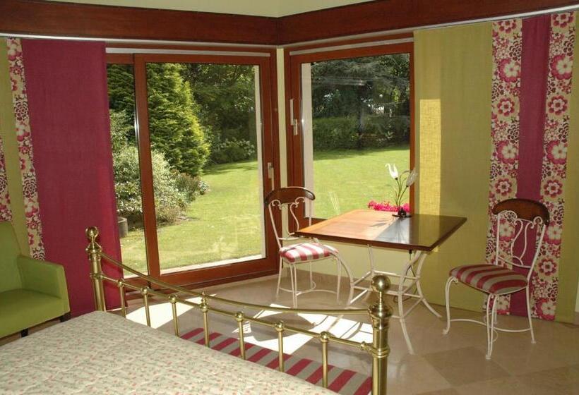 住宿加早餐  La Coulonnière