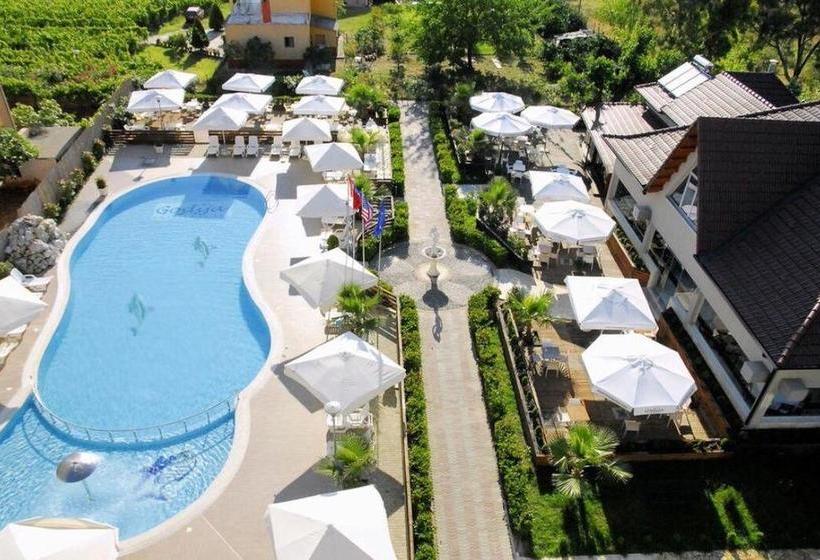 Godija Hotel & Suites