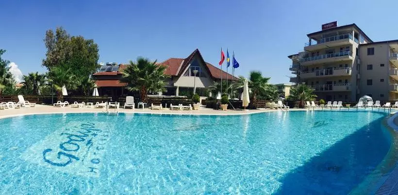 Godija Hotel & Suites