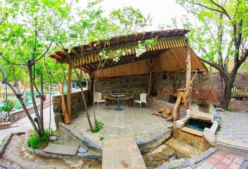 فندق Amiran`s Lake