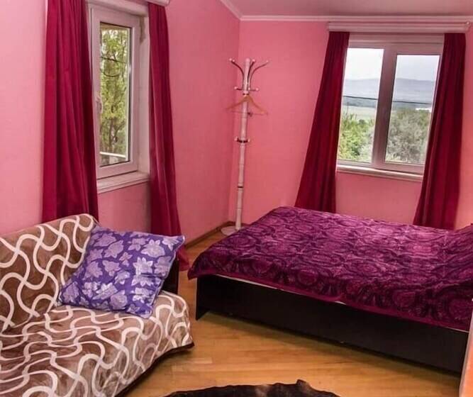 فندق Amiran`s Lake