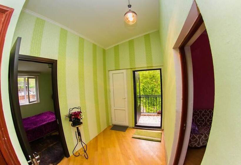 فندق Amiran`s Lake