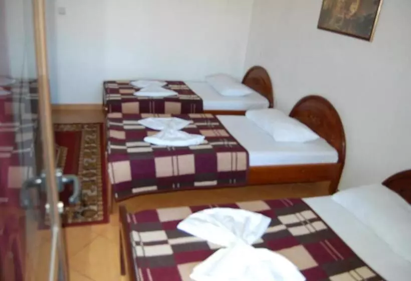 Hotel Devi