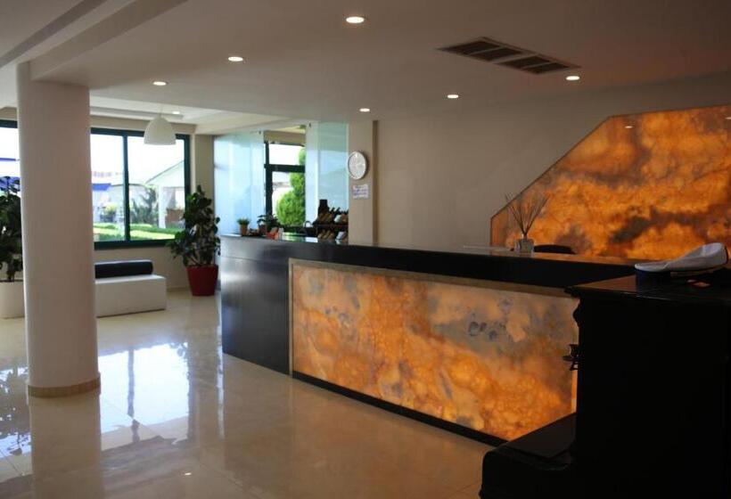 בית מלון כפרי Freskia