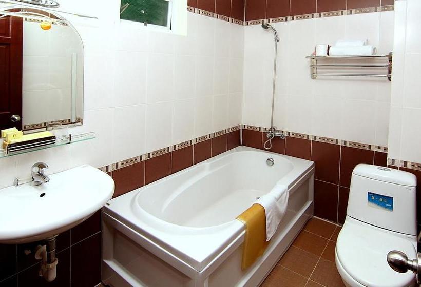 هتل Moonlight Saigon  Phu My Hung