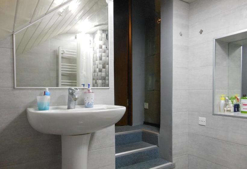 هاستل Guesthouse Rest