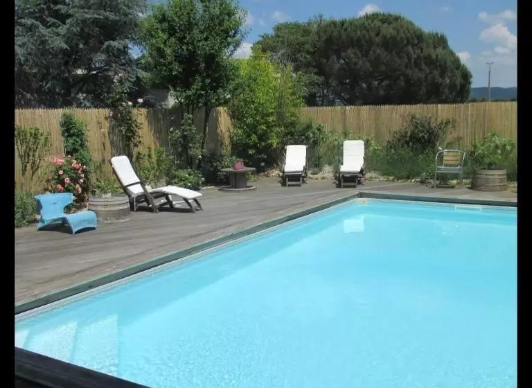 Aamiaismajoitus (B&B) Le Dinanga