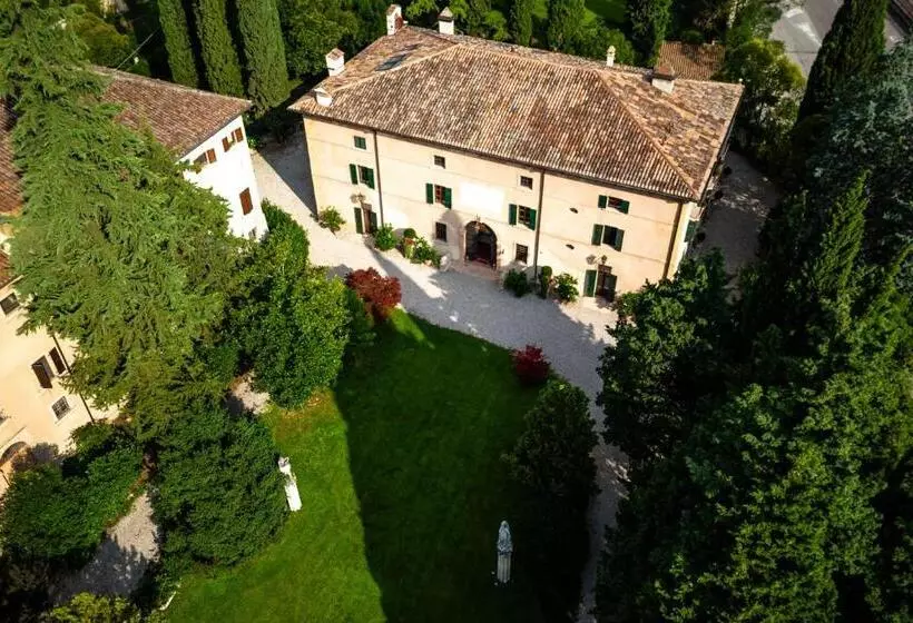ベッドアンドブレックファースト Villa Carrara Salvadori