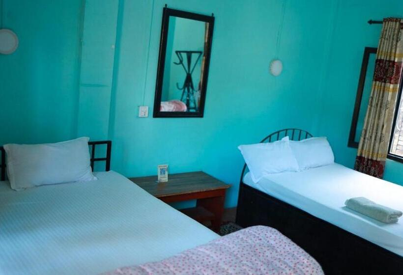 هتل Safari Wildlife Lodge & Camp