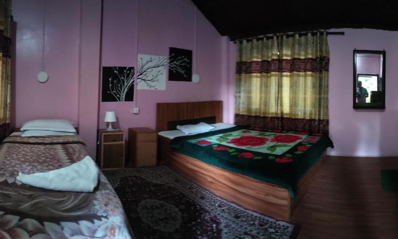 هتل Safari Wildlife Lodge & Camp