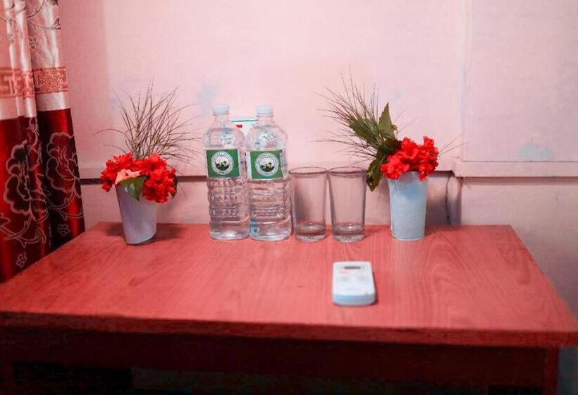 هتل Safari Wildlife Lodge & Camp