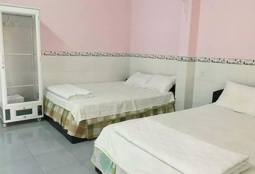 مُتل Phương Tú Hostel